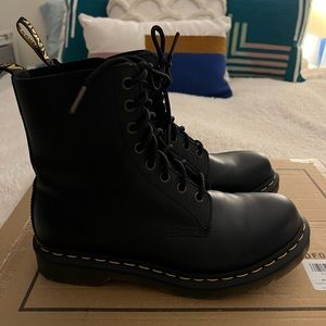 Dr. Martens 1460 Pascal Women US 8